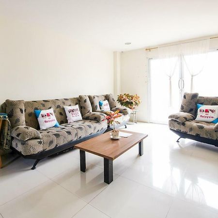 Oyo 306 Paradise Park Laemchabang Si Racha Eksteriør billede