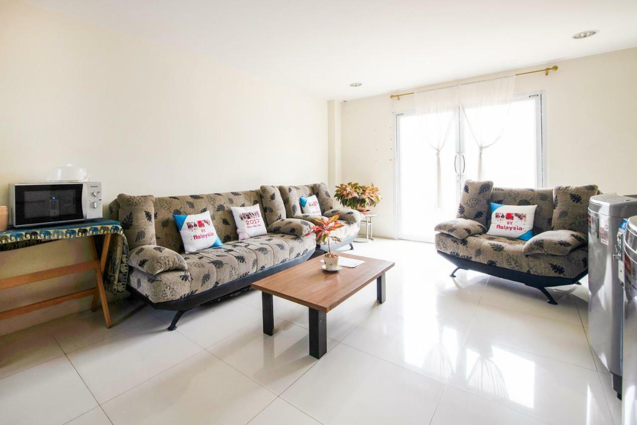 Oyo 306 Paradise Park Laemchabang Si Racha Eksteriør billede